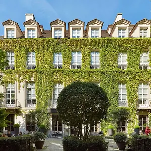 Hotel Le Pavillon De La Reine &